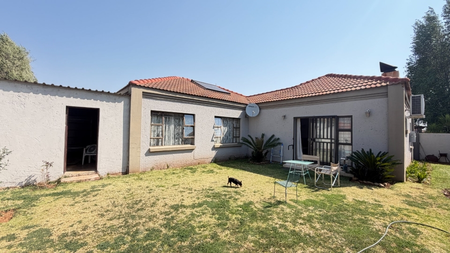 3 Bedroom Property for Sale in Grimbeeck Park North West